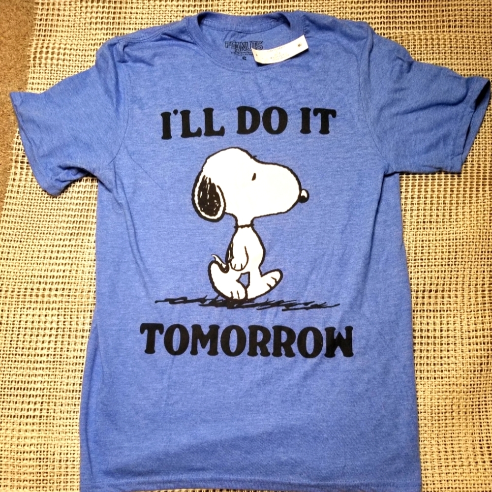 mens tee shirt peanuts snoopy